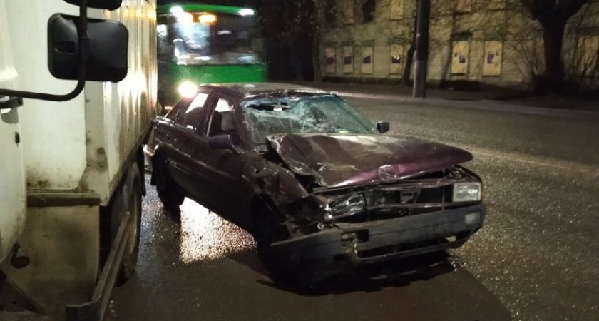 В Кирове произошла авария: один из водителей сбежал