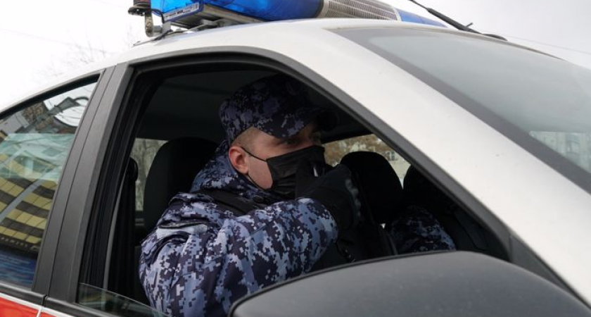 В Кирове росгвардейцы задержали подозреваемого в нескольких преступлениях