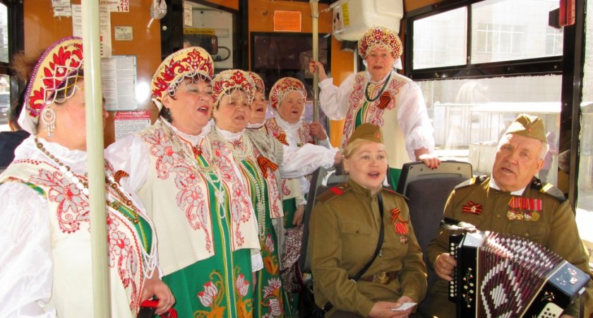 В Кирове концерты военной песни пройдут в нескольких автобусах
