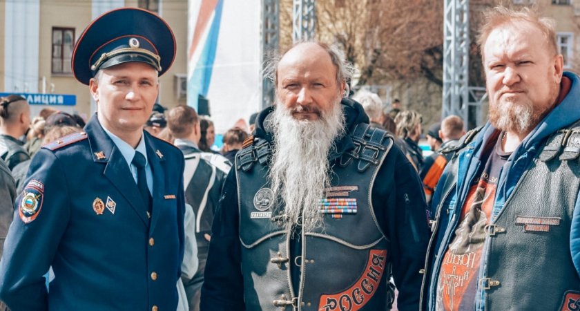 500 байкеров Кирова открыли новый мотосезон 