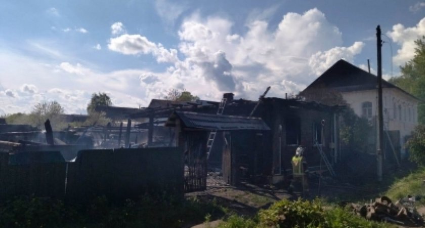 В Кировской области в сгоревшем доме нашли тело мужчины