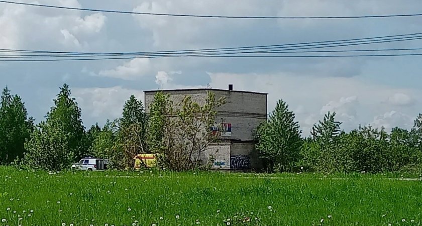 В Кирове рядом с жилым комплексом нашли тело