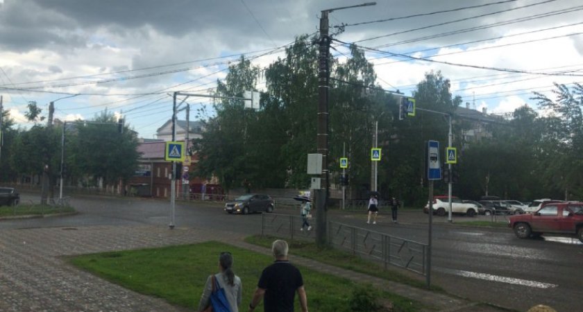В центре Кирова установили новый светофор