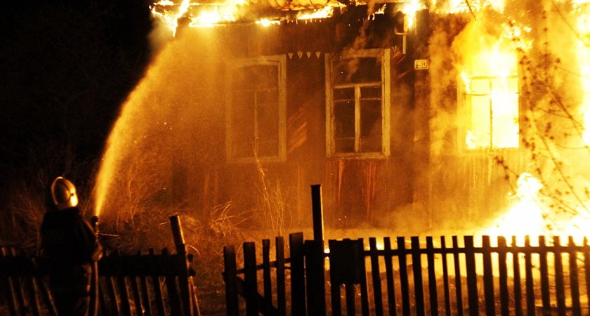 В Кировской области на пожаре погибла пожилая женщина