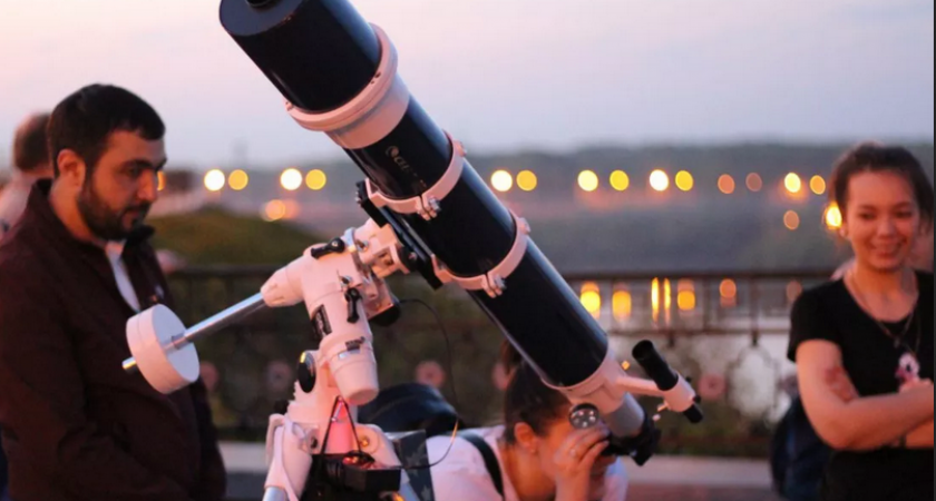 Кировчан приглашают посмотреть на суперлуние в телескоп