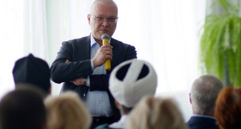 "Мне важно держать с вами связь": врио главы Кировской области дал ссылки на свои соцсети