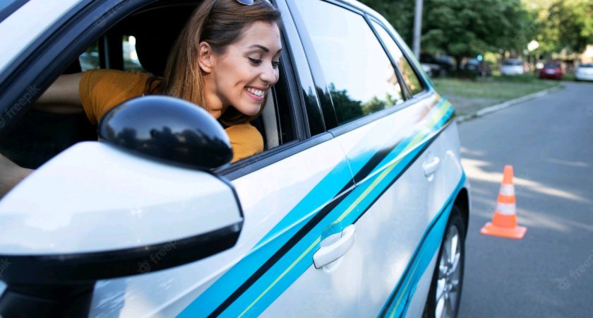 Благоприятные условия: в чем преимущества обучения на права летом