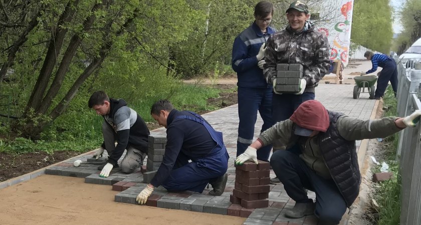 В Кирове ремонтируют тротуары за 143 миллиона рублей: адреса