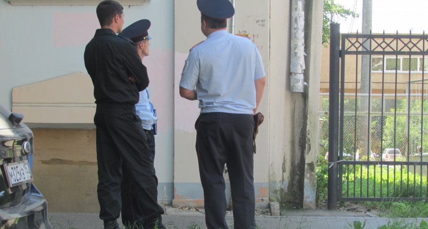 В Кирове пьяный гонщик избил полицейского