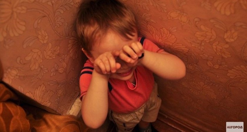 Многодетная мать из Кировской области может лишиться детей из-за вредной привычки
