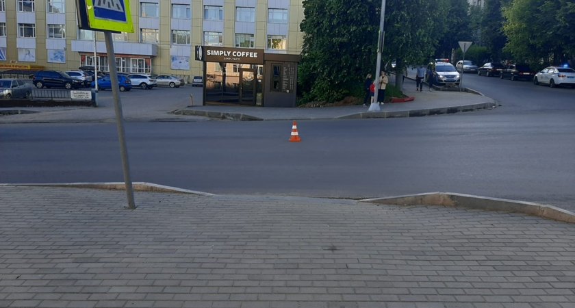 В Кирове мотоциклист сбил ребенка на "зебре"