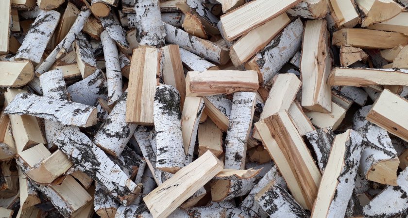 Жительница Кировской области заказала дрова и осталась без денег