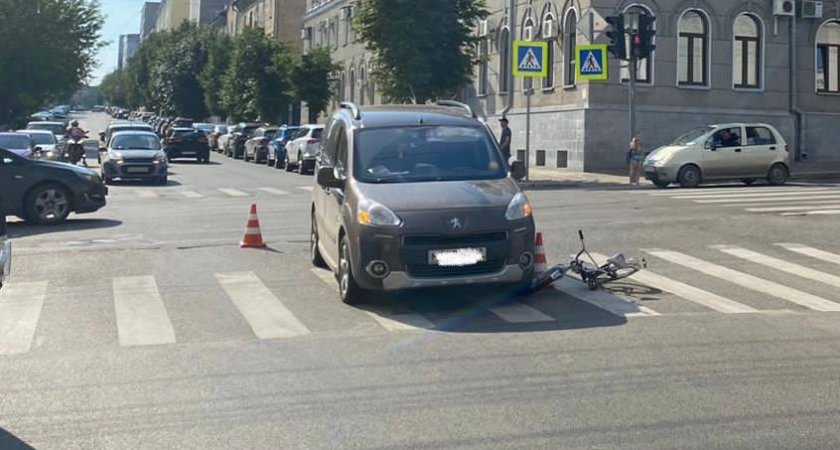 В центре Кирова женщина на иномарке переехала ребенка на велосипеде