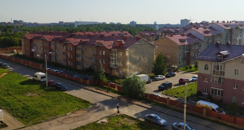 В районах Кировской области усилят контроль за качеством жилья для детей-сирот