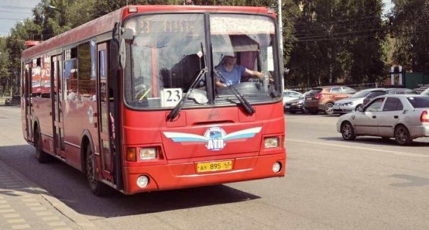 В Кирове один из автобусных маршрутов на полтора месяца изменит свое движение