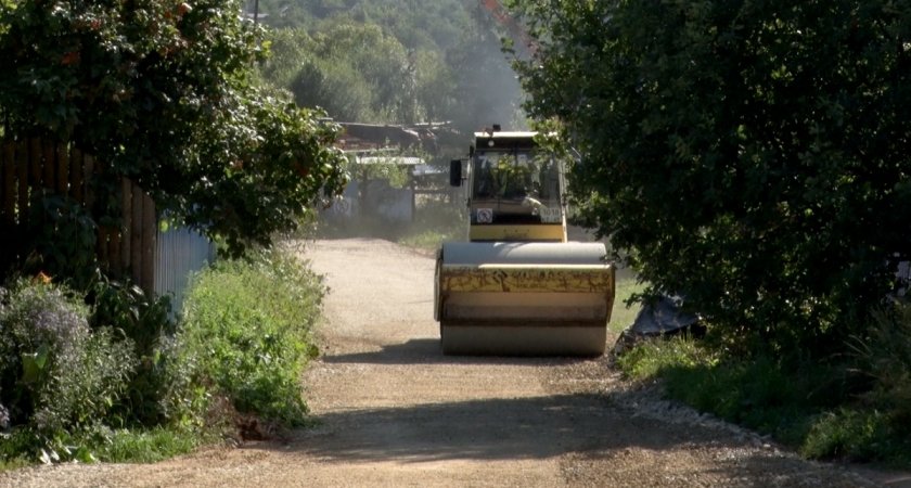 В Кирове идет ремонт грунтовых дорог за 33 миллиона рублей