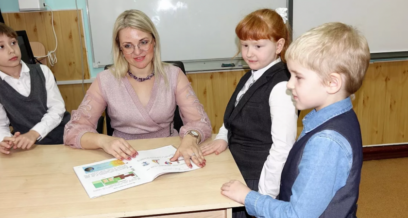 Кировским учителям придется заполнять меньше "бумажек"