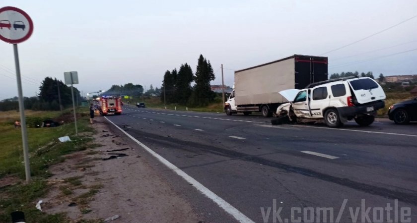 "Живы все": в Котельничском районе столкнулись две иномарки
