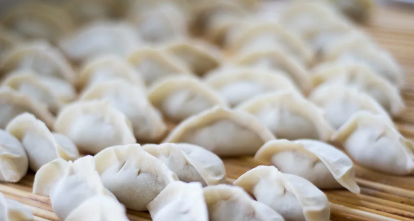 Предприятие Кировской области продавало пельмени неизвестного происхождения