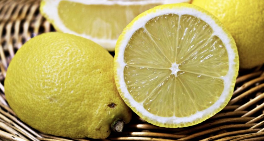 В Киров привезли 1,12 тонны зараженных лимонов с насекомыми внутри 