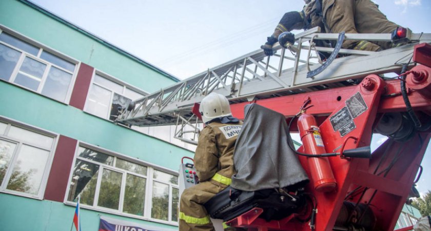 В Кирове эвакуировали детей из школы №20