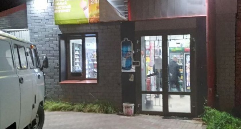 Ночью исполняющий полномочия главы администрации Кирова Вячеслав Симаков устроил алкорейд