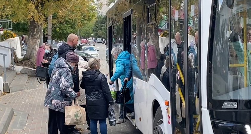 В Кировскую область доставили еще 7 новых автобусов 