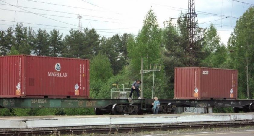 В Кировской области четыре человека погибли на железной дороге