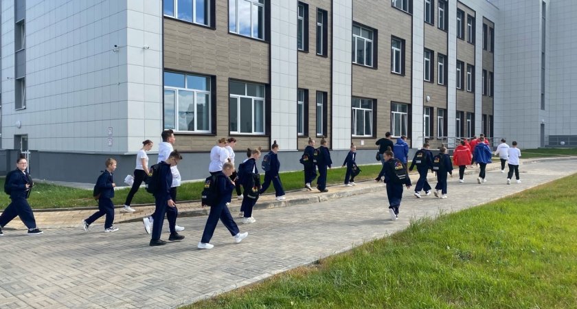 За безопасностью кировских школьников станут следить профессиональные охранники