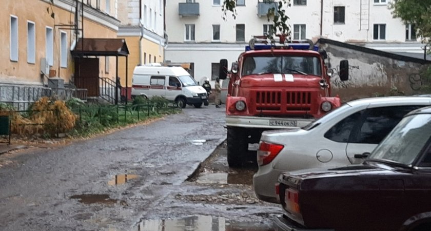 В Кировской области в квартире забаррикадировался мужчина якобы со взрывным устройством