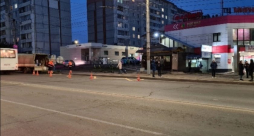 В Кирове начали наносить желтую разметку у остановок