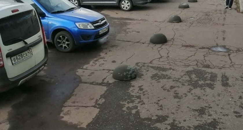 В Кирове начали ограничивать парковку