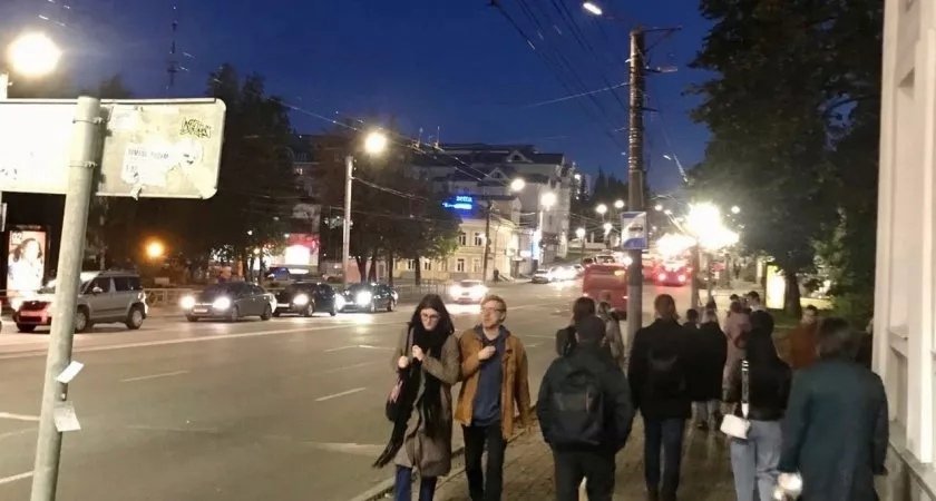 Кировские бизнесмены на собственные деньги отремонтируют остановку и сделают ее "умной"