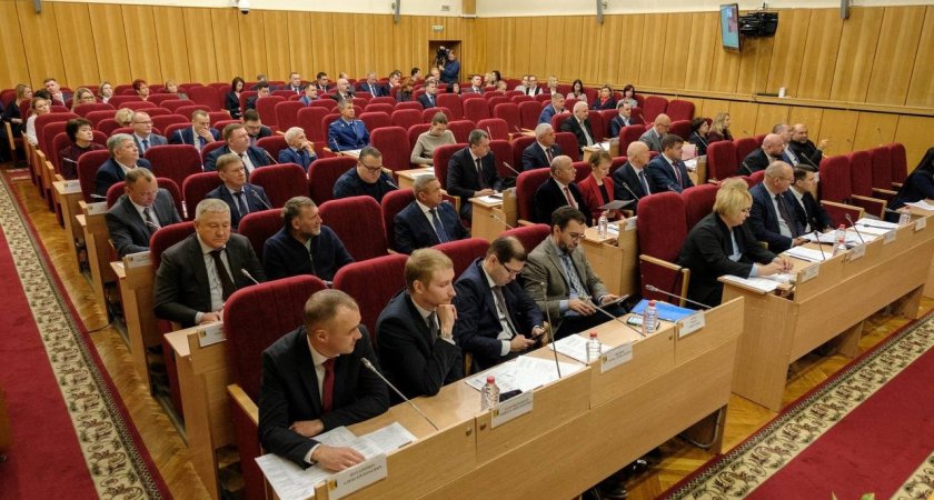 В Кирове утвердили правки в областном бюджете и расширили поддержку мобилизованных граждан