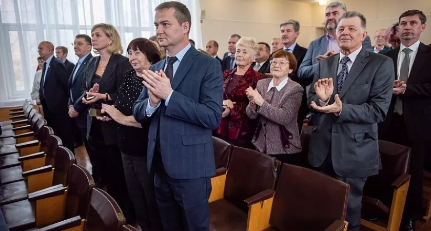 На должность главы администрации Кирова утвердили победившего в конкурсе кандидата 