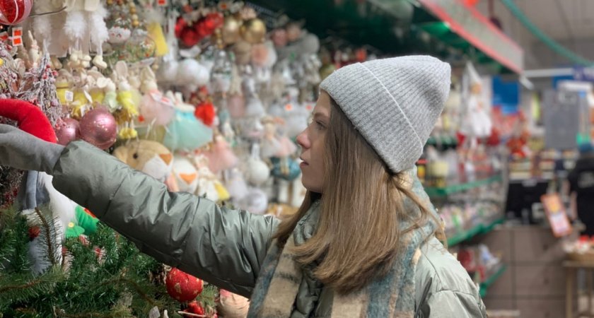"Кто не хочет – не отмечайте": кировчане выразили мнения о праздновании Нового года – 2023
