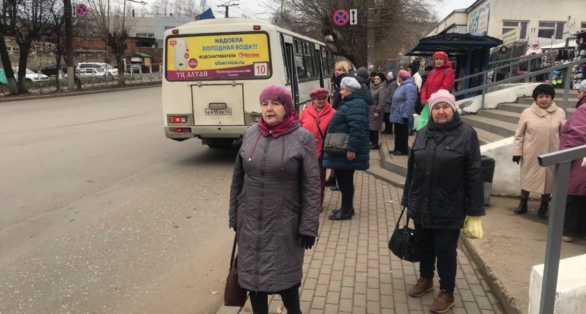 "Кондуктор всем размяла косточки": кировчане пожаловались на общественный транспорт