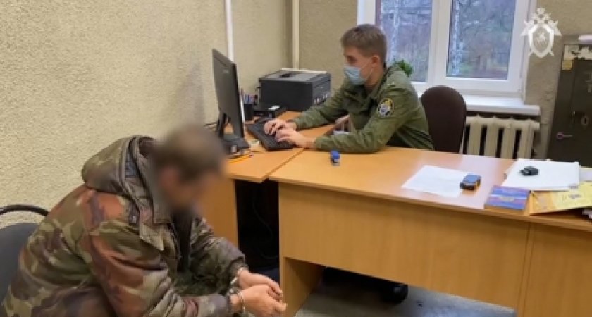 Неудачное свидание: в Кировской области мужчина резал ножом и тыкал вилкой женщину