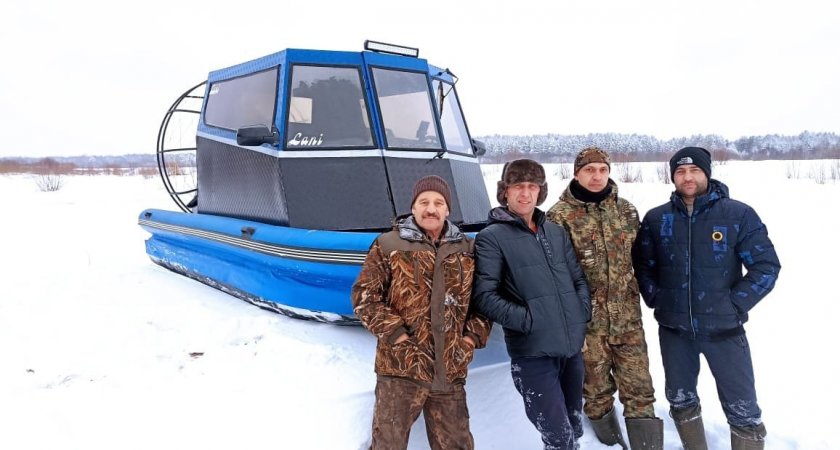 "Внутри – плюс 25 градусов": умельцы из Кировской области создали аэросани