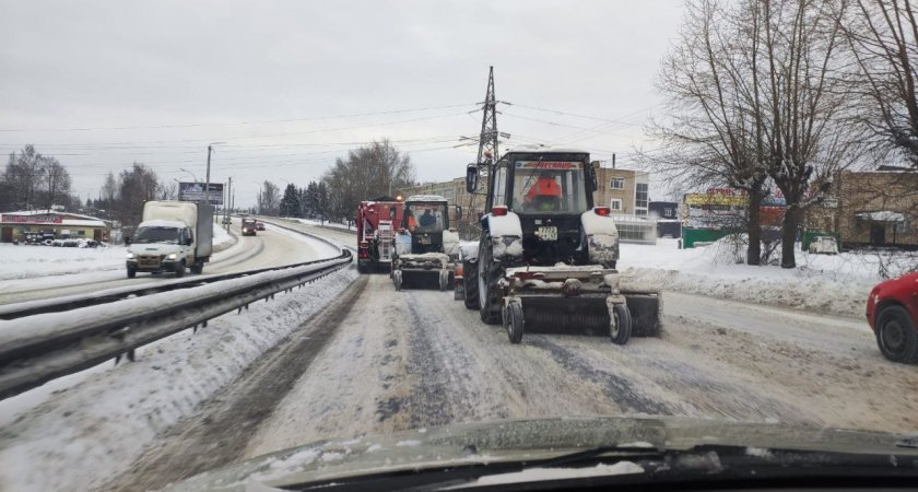  Глава администрации города проверил, как после сильного снегопада очищены улицы Кирова