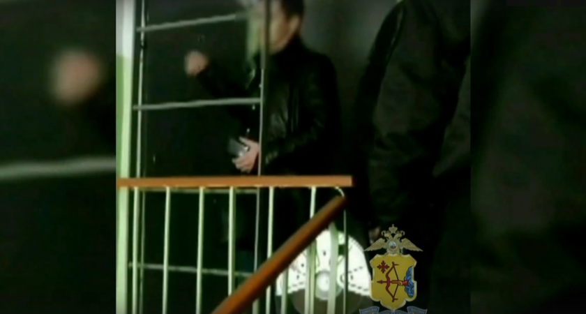 В Кировской области мужчина исполосовал ножом посетителей кафе