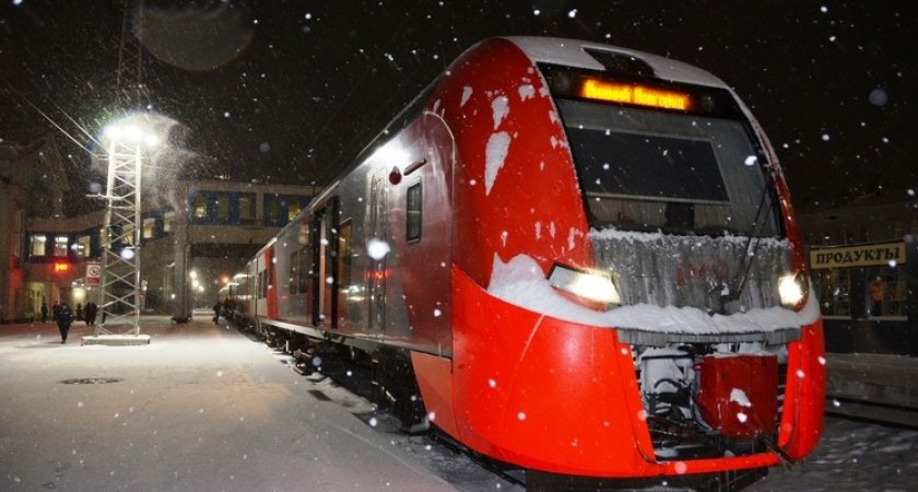 Перед новогодними каникулами поезд "Ласточка" увеличит число своих вагонов в два раза