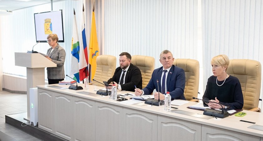 Депутаты Кировской городской Думы утвердили последние изменения в бюджет-2022
