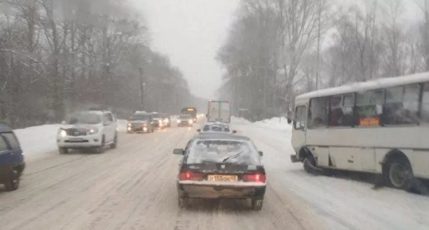 Жителей Кировской области предупреждают об опасности на дорогах