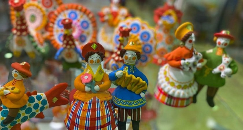 Работы кировских мастеров представлены на крупнейшей выставке народных промыслов в Москве