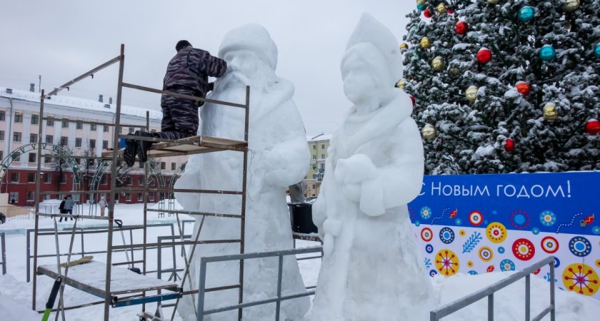 Новогодний городок на Театральной площади в Кирове откроют в выходные