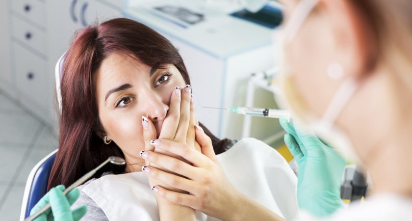 "Не патология, а защитная реакция": врач рассказал, почему тошнит в кресле стоматолога
