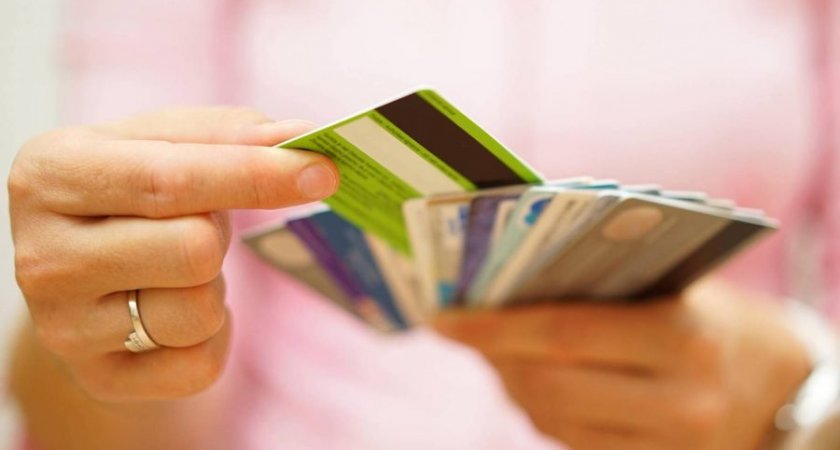 Азбука финансов: зарплатные карты и их преимущества