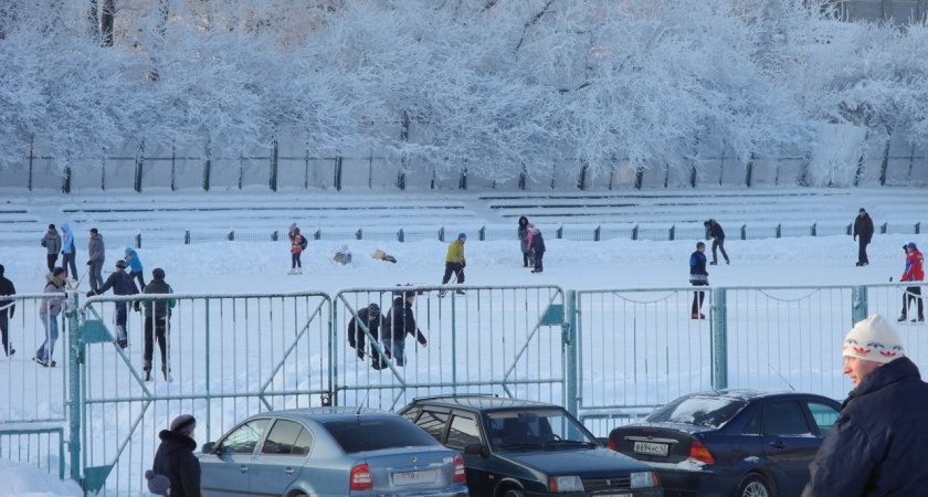 Где в кирове продают обои