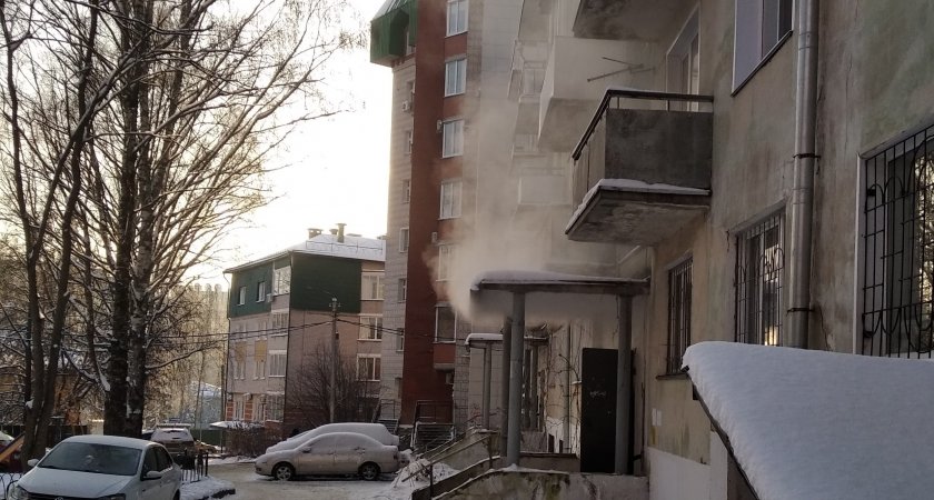 В Кирове из-за дефекта на теплосети в целом микрорайоне были проблемы с водой и отоплением